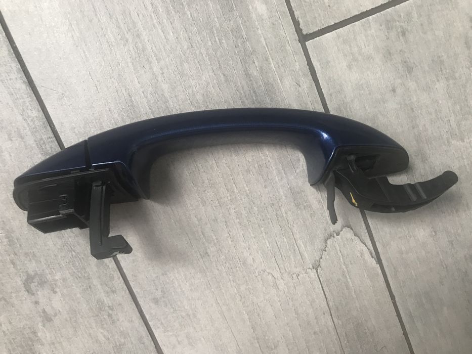 Ручка двери внешняя правая VW Passat b7 USA 1K8-837-206-F