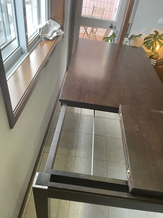 Mesa de jantar madeira maciça escura extensível – 6 a 8 lugares