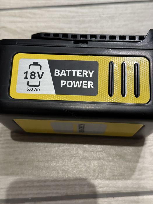 АКУМУЛЯТОР 18 В 5,0 A  ,новый