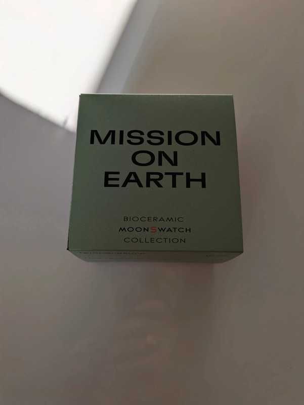 Omega x Swatch SO33G100 Earth - Zielony biokeramik z wzorem