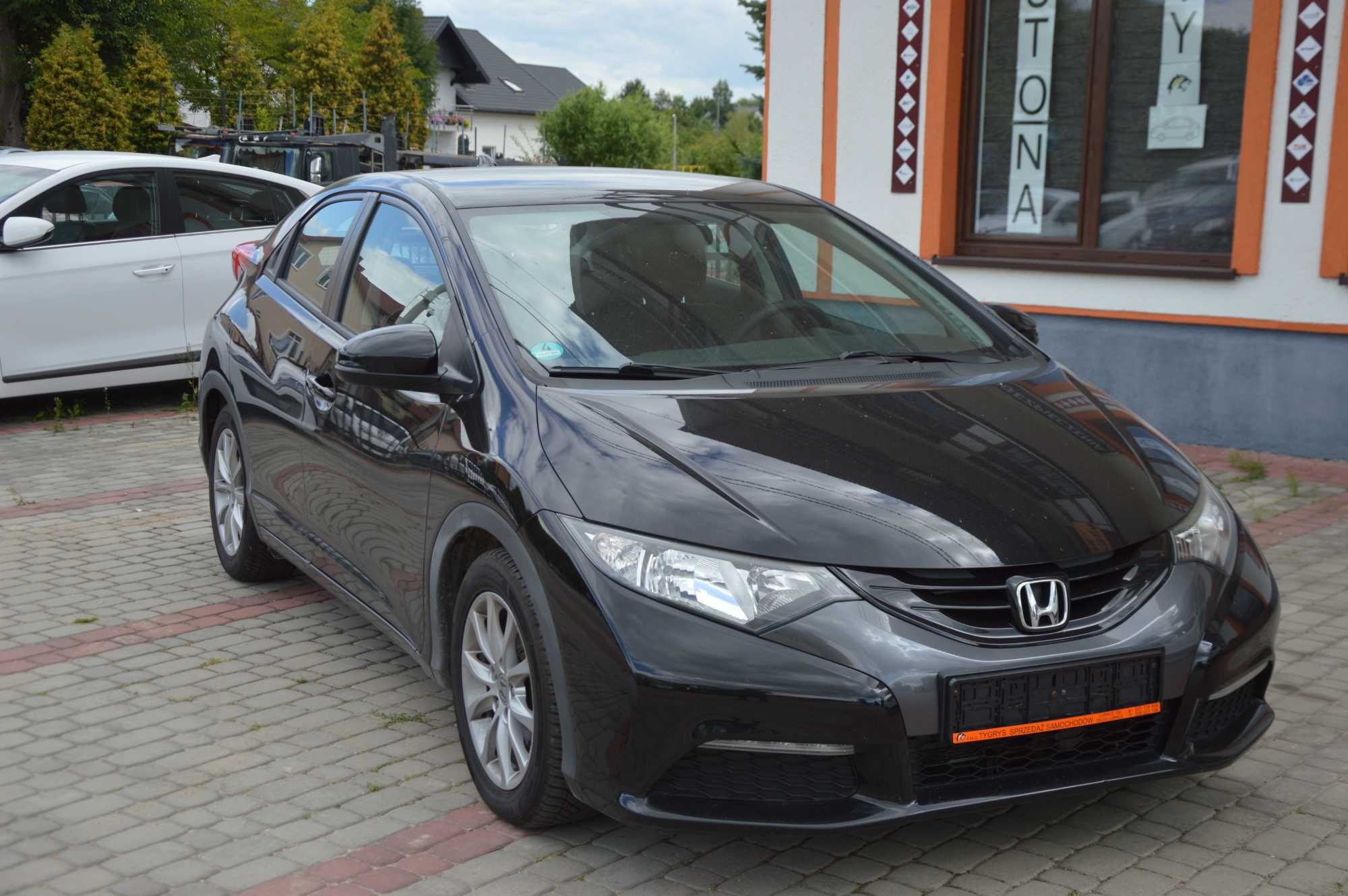 Honda CIVIC 2012 ROK 1.8 benzyna 210tyś km przebiegu. SUPER AUTO!!!