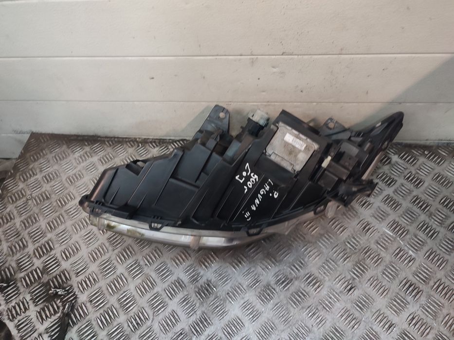 Renault laguna III reflektor lampa prawy przód przednia Xenon