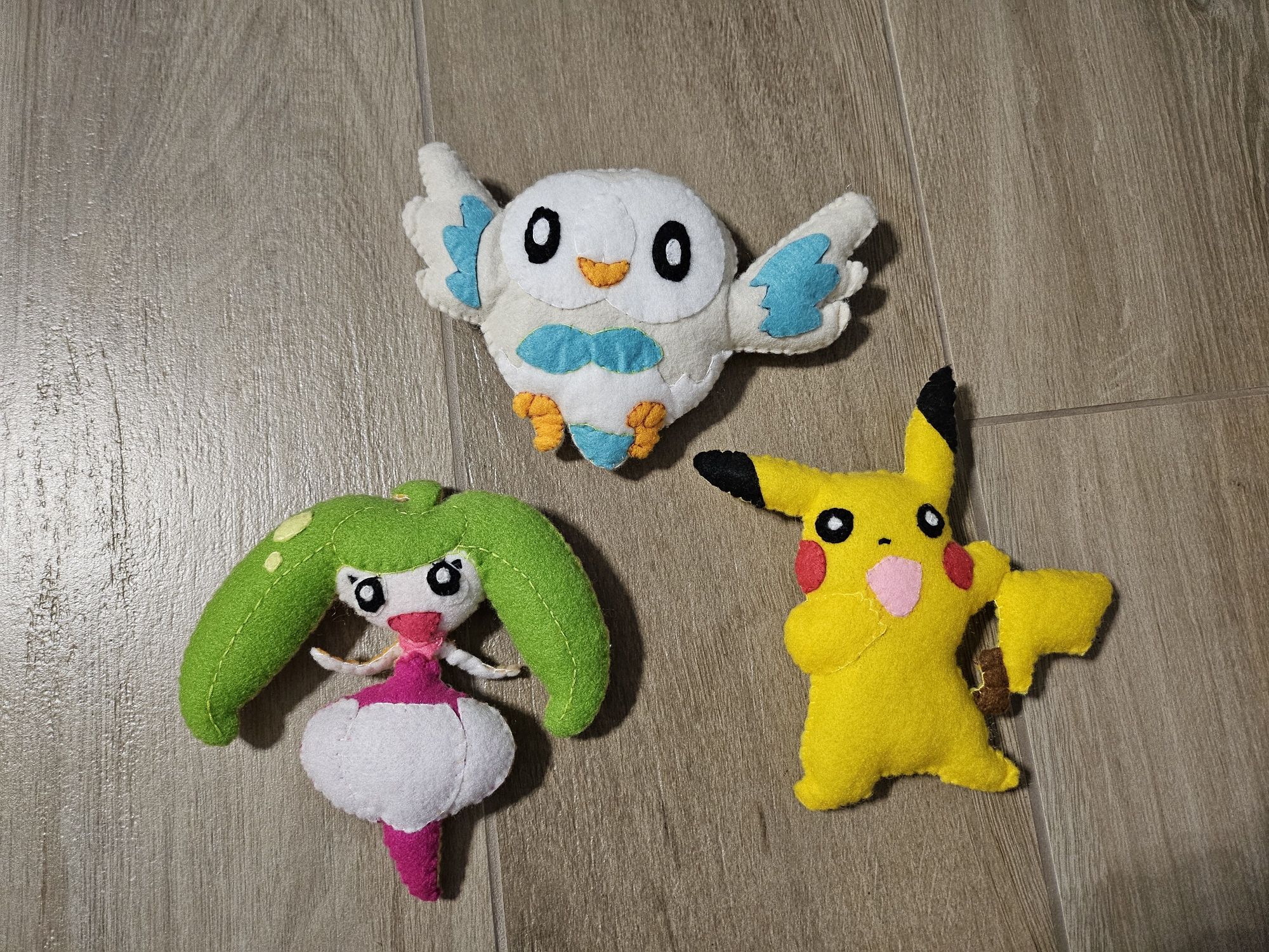 Pokemony. Ozdoby z gfilcu