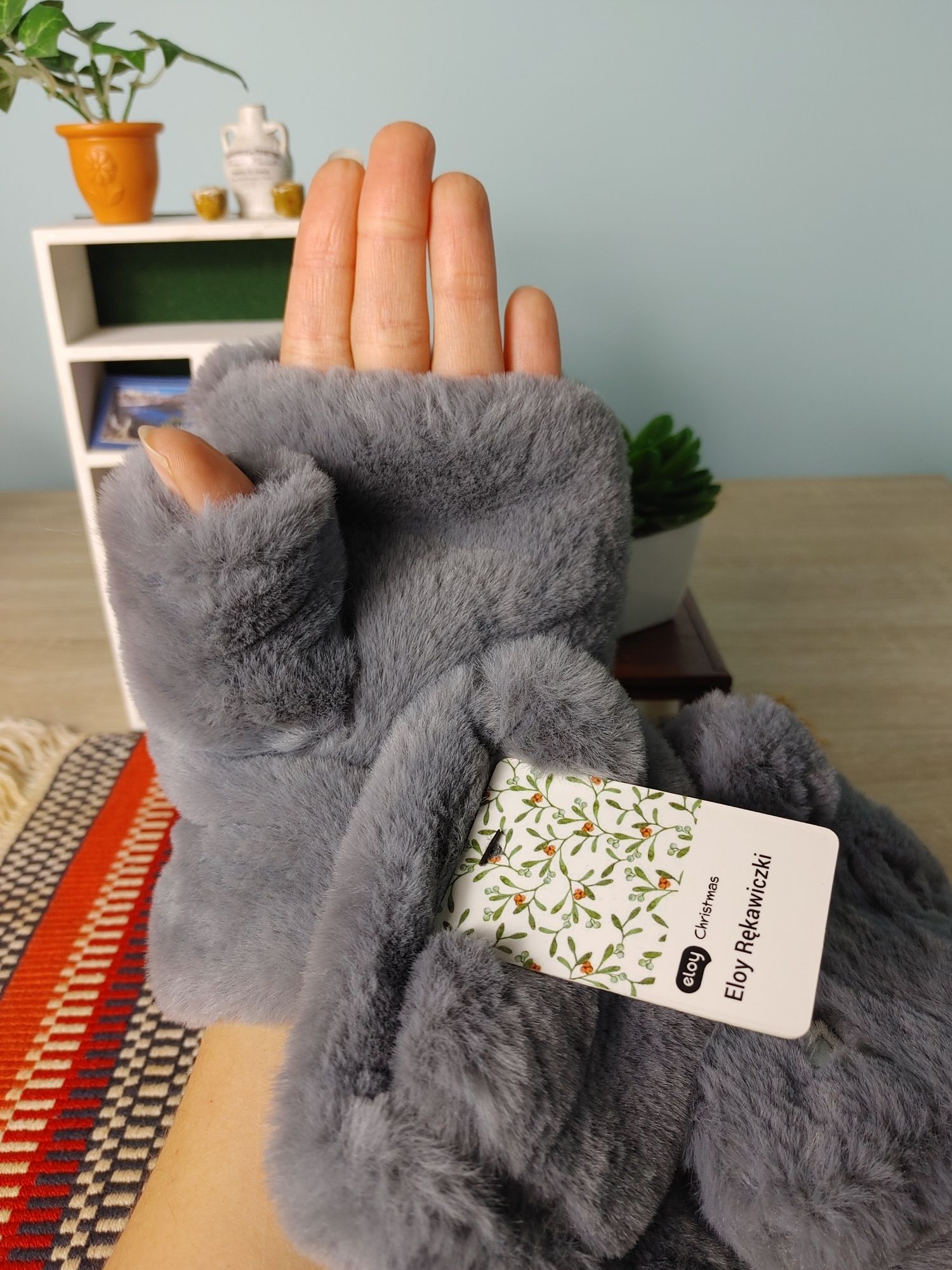 Eloy rękawiczki futerko furry anime cosplay nowe