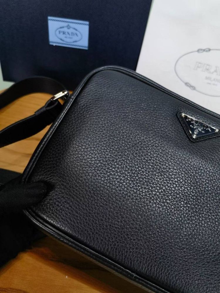 Сумка prada чоловіча комплектація бутика
