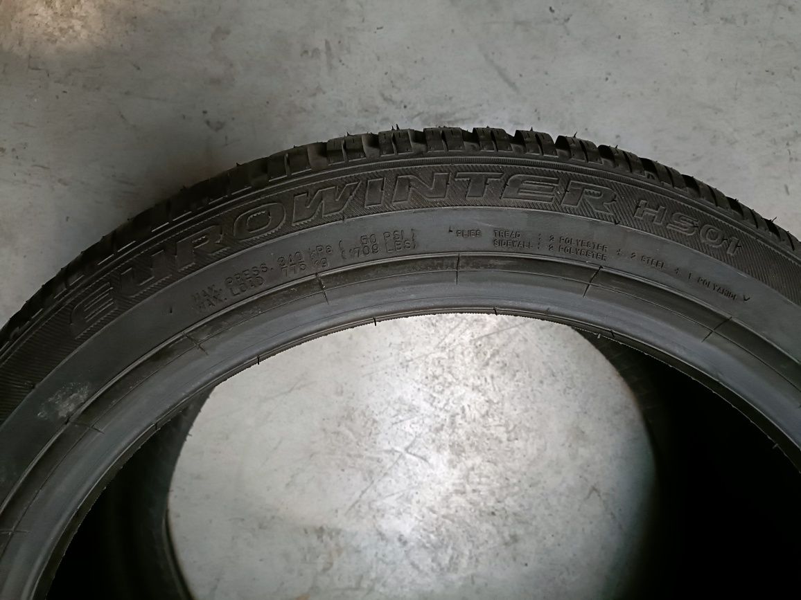 Opona Zimowa Falken EuroWinter HS01 255/40R18 99V