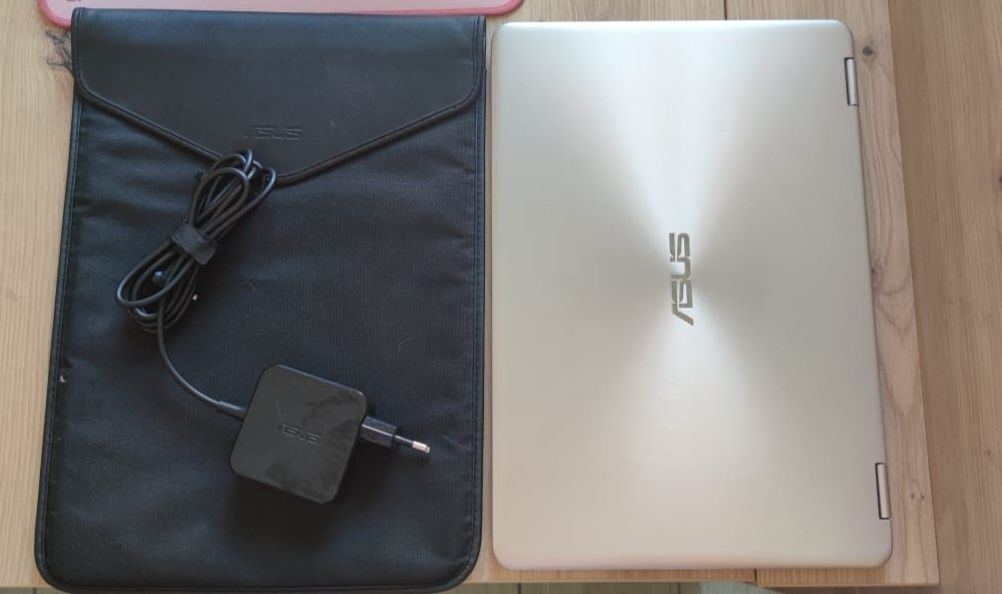 Laptop ASUS ZenBook Flip UX360CA 13,3" Intel® Core™ m3-7Y30 4GB RAM