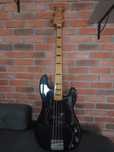Gitara Basowa Squier Precision Bass