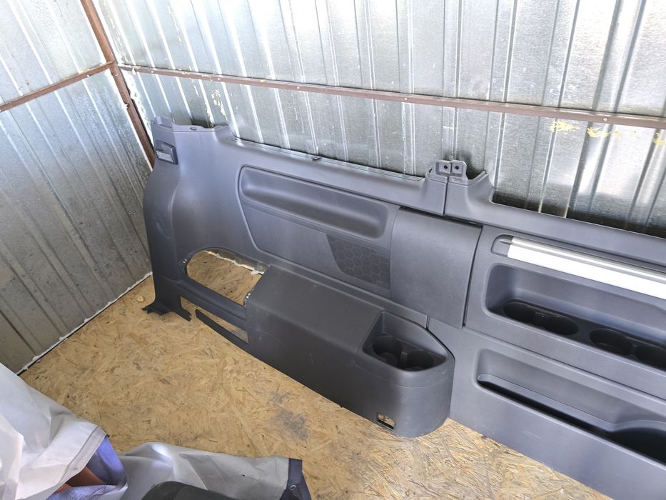 Boczek tapicerka lewy środek VW T5 T6 multivan