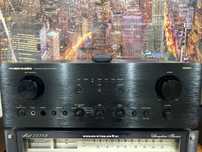 Amplificador Marantz PM-7200 com comando.