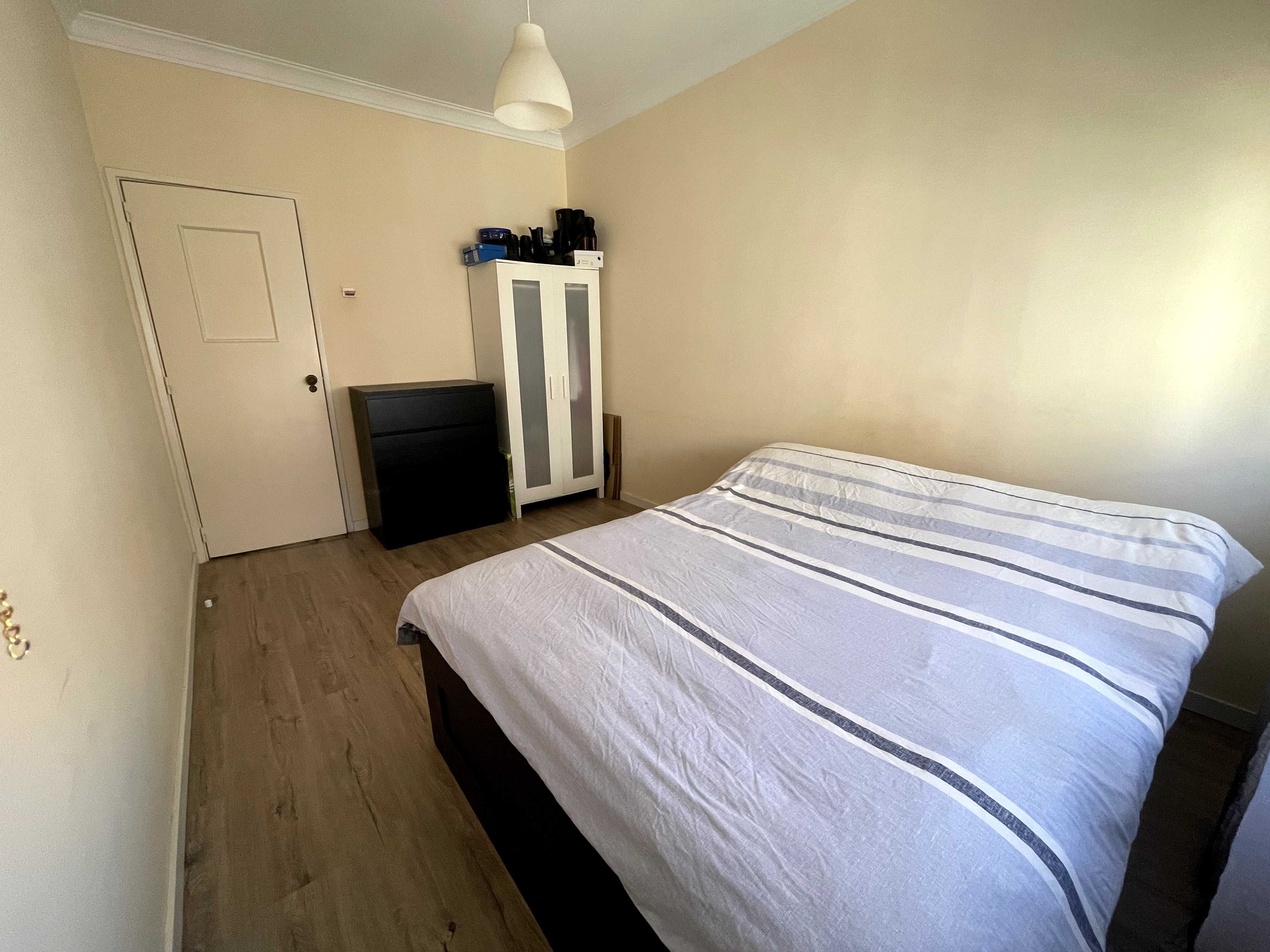 Quarto- 500€ Queluz-Belas