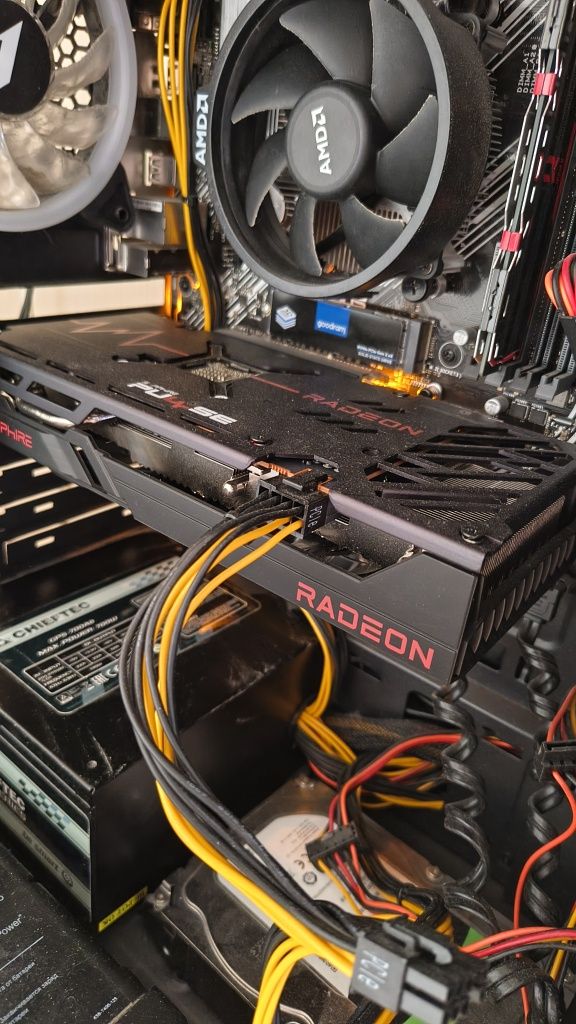Відеокарта Radeon RX 6600 XT 8gb