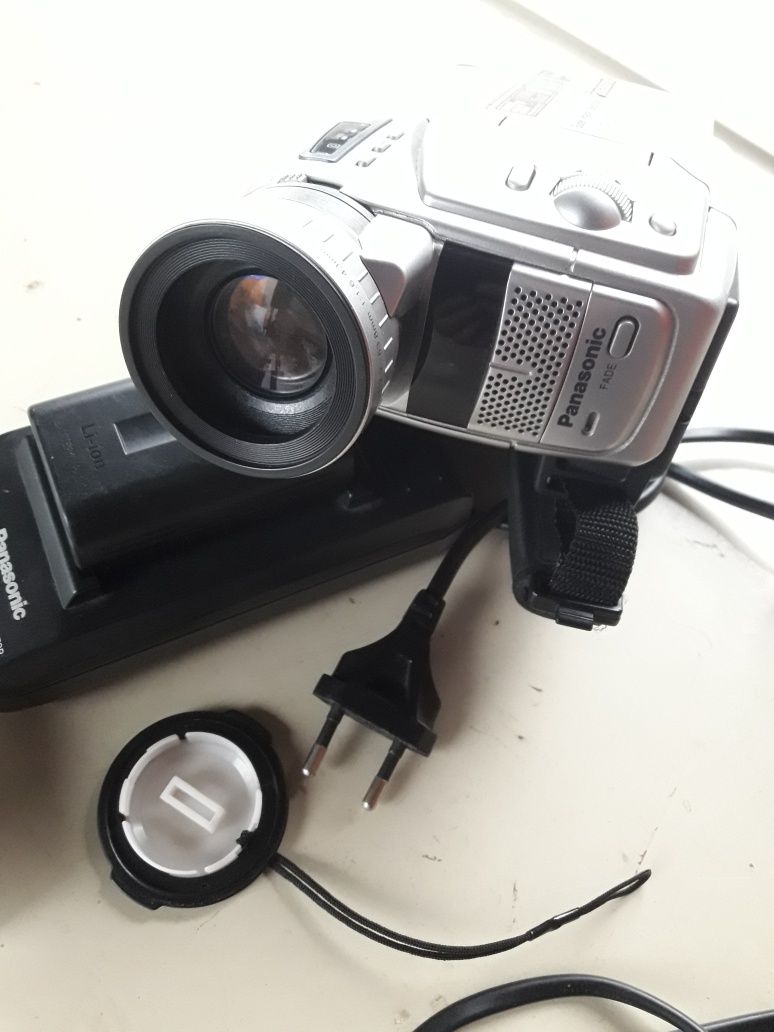 Видеокамера PANASONIC NV-VZ9