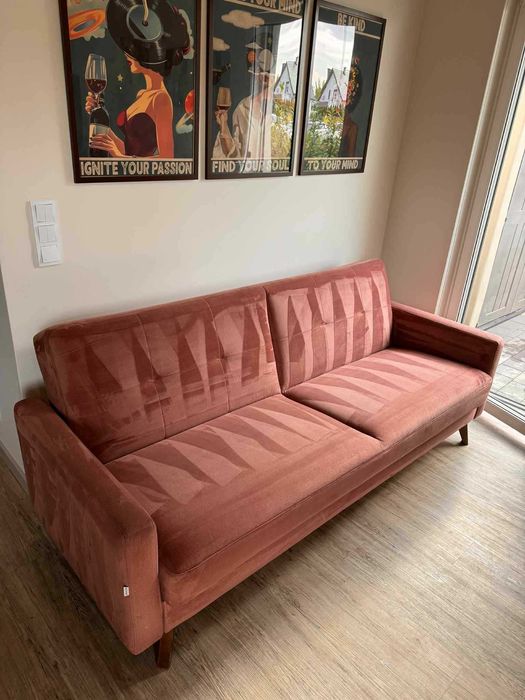 Pranie dywanów, kanap, foteli – usuwamy plamy i zapachy