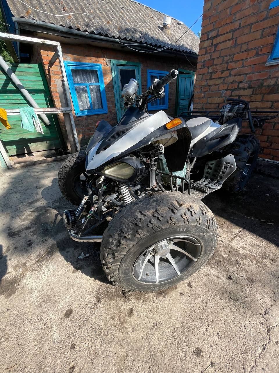 ТерміновоКвадроцик 250сс спортивний водянка механіка
