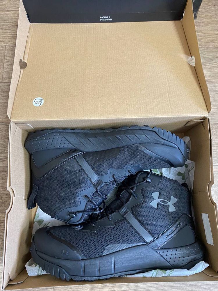 Чоловічі черевики Under Armour Micro G Valsetz Mid