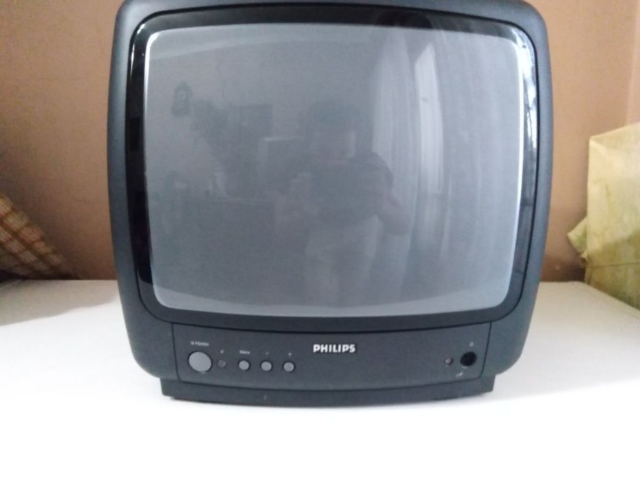 Televisão a cores compacta Philips