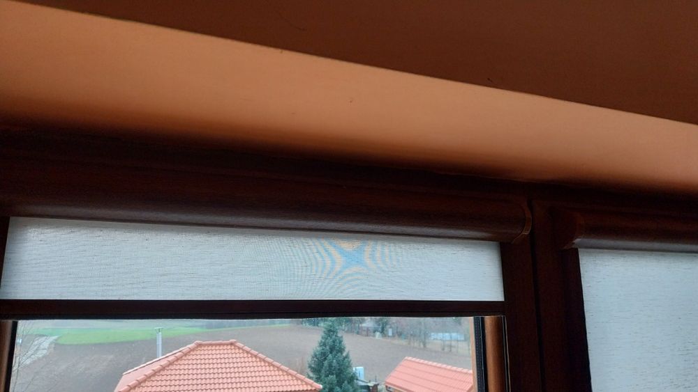 Rolety wewnętrzne kasetowe nowe.