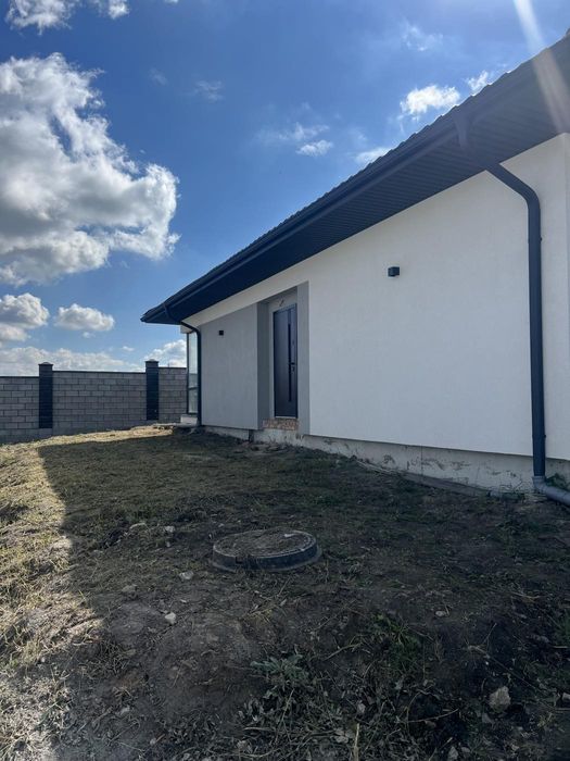 Продаж / Будинок / вул. Макарова, Ювілейний, Рівне