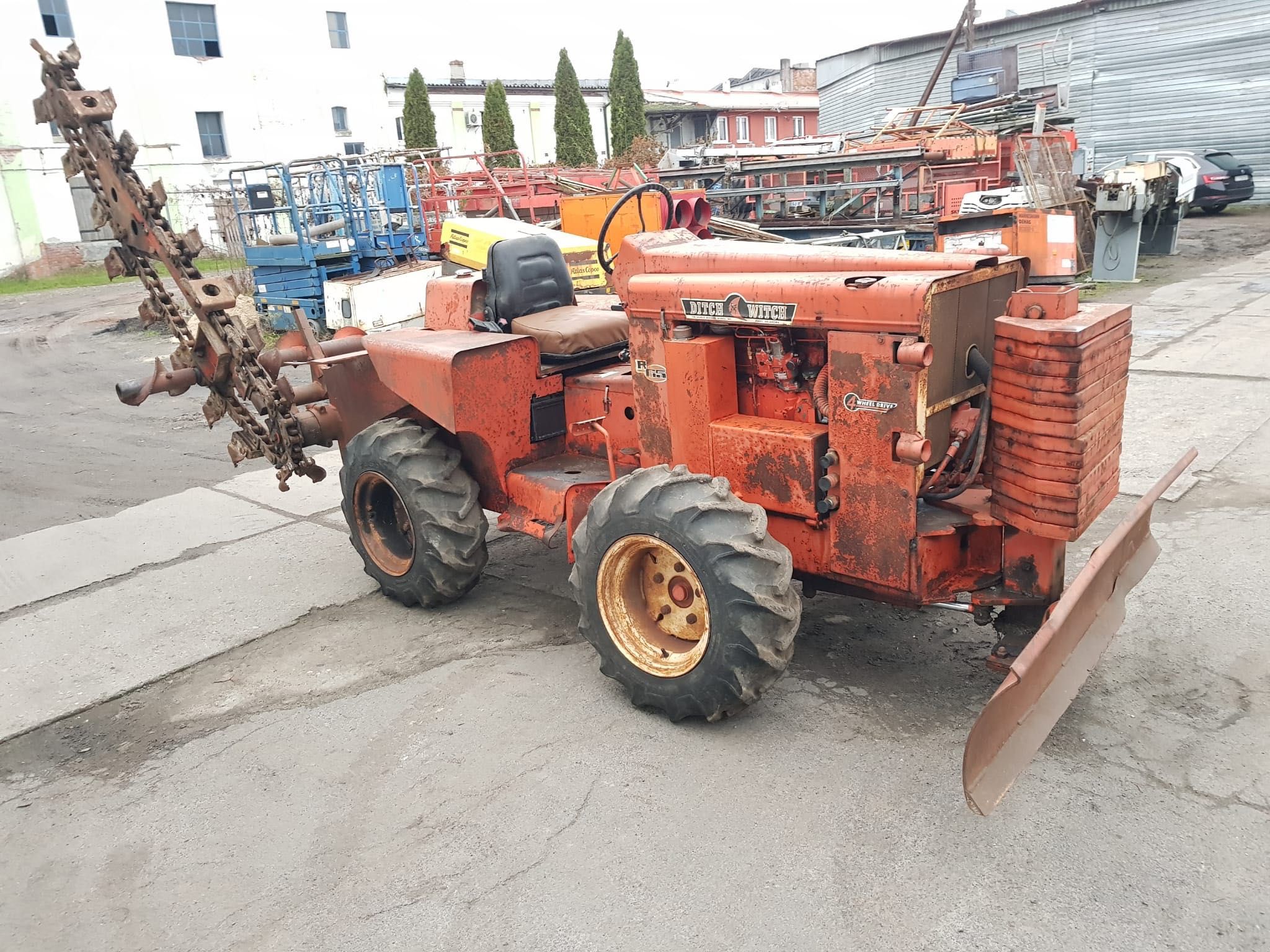 Koparka łańcuchowa Ditch Witch R65D