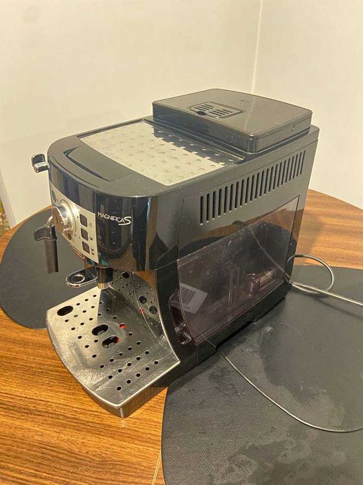 Кавомашина DELONGHI Magnifica S