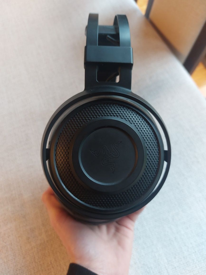 Słuchawki bezprzewodowy Razer Nari Essential jak Nowe.