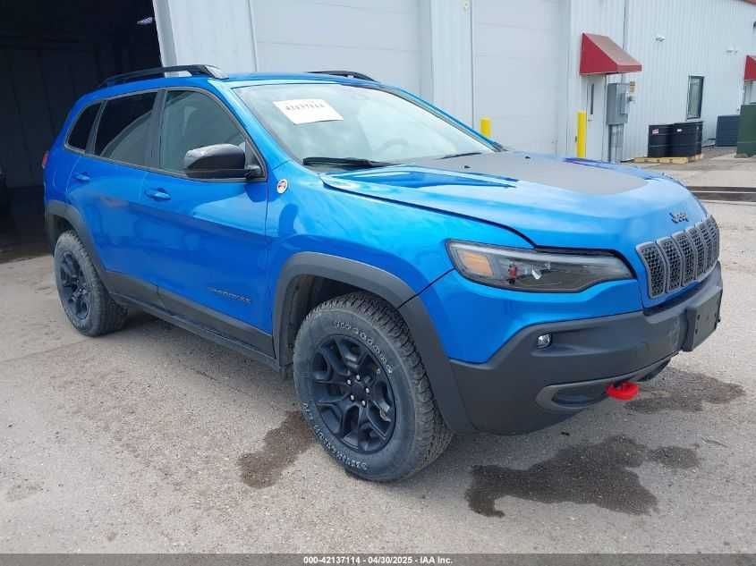 Jeep cherokee trailhawk 2022  4x4  3.2
