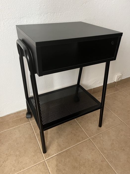 Mesa de Cabeceira IKEA