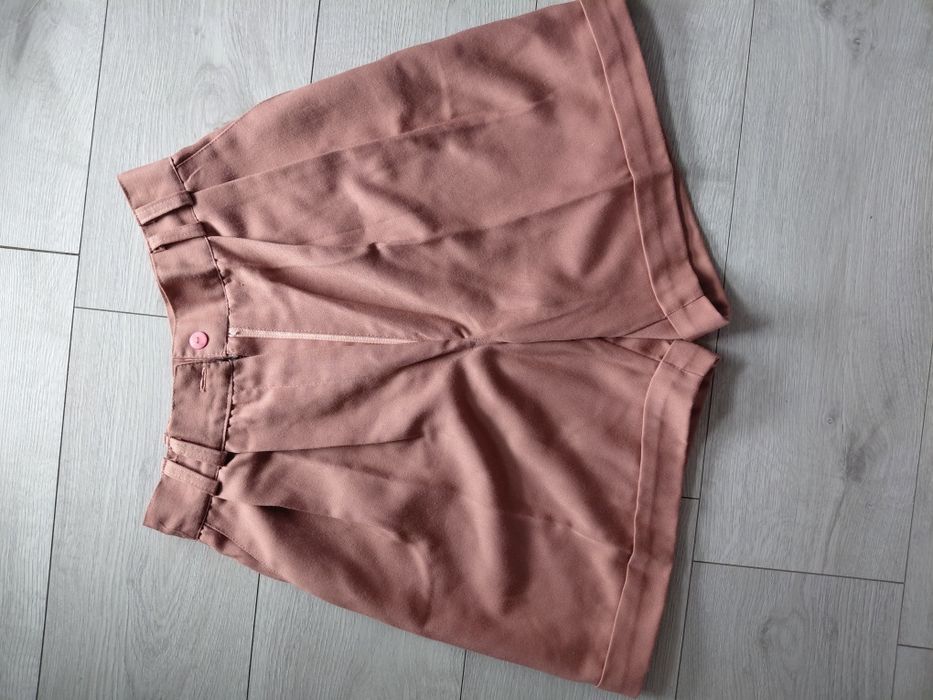 Жіночі шорти, розмір М