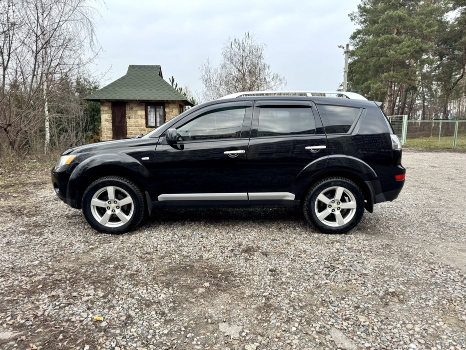 Продам Mitsubishi Outlander XL