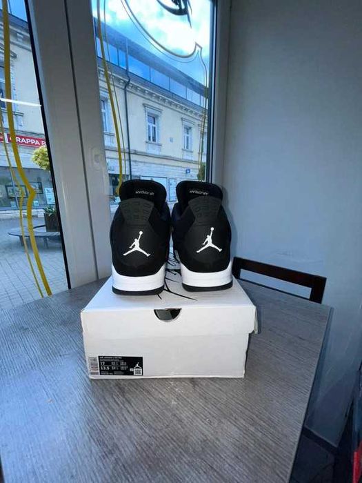 Buty Trampk Jordan 4 Retro White Thunder R.42