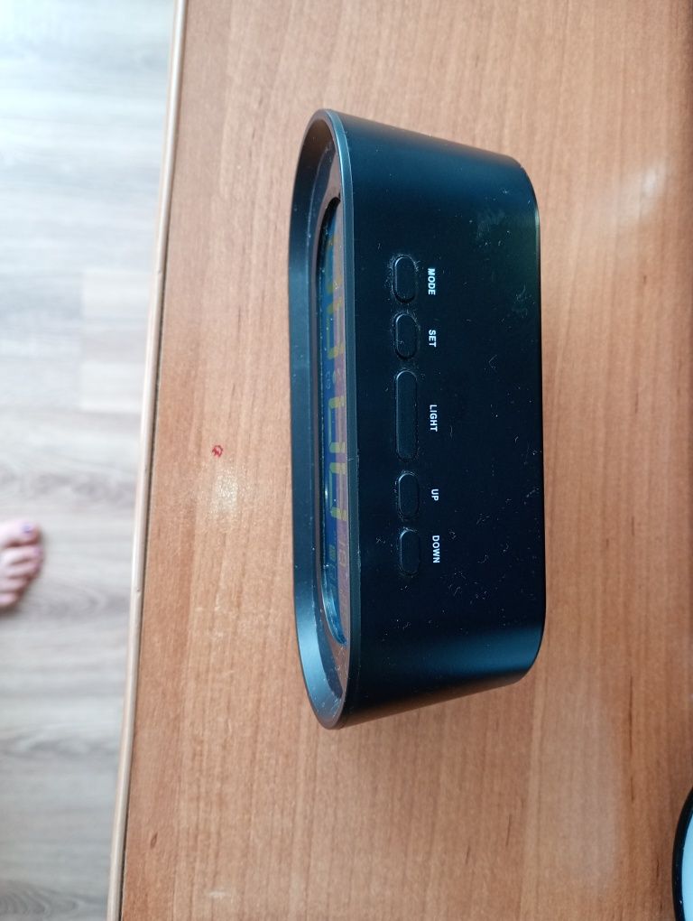 Zegar elektroniczny budzik