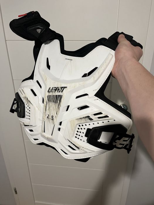 Zbroja/Buzer Leatt 2.5