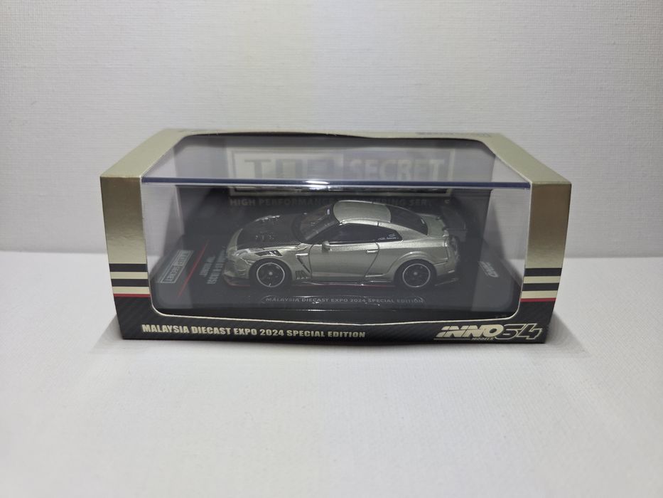 Inno64 Nissan GT-R Top Secret