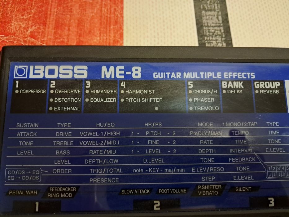 Boss me-8 pedaleira de efeitos