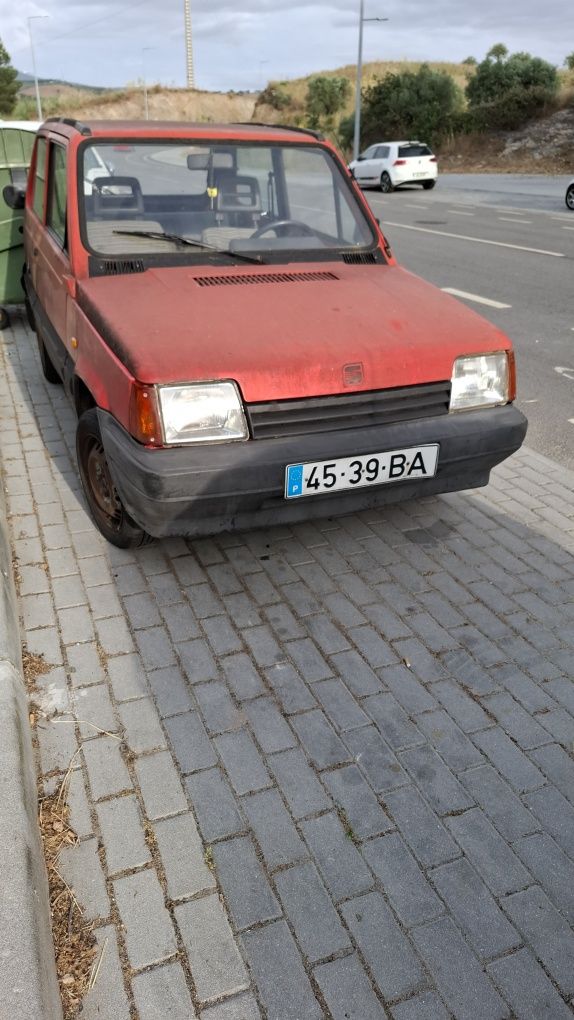 Seat Marbella com avaria no motor