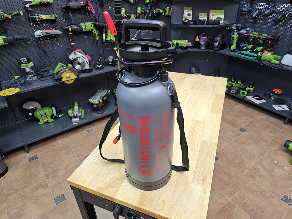 Опрыскиватель Пневматический 8л Ручной  Легкий 2.1кг Удобный Крепкий