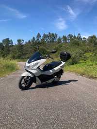 Honda pcx branca