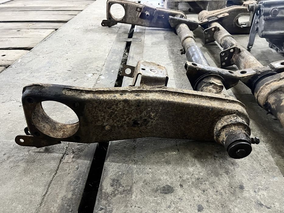 Балка торсион рычаг кулак луаз волынец волынь волынка