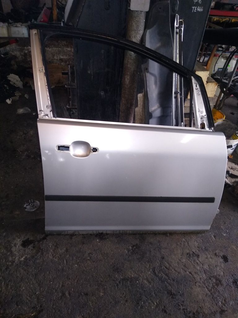 Drzwi przód tył prawy lewy ford C-Max I kod 03