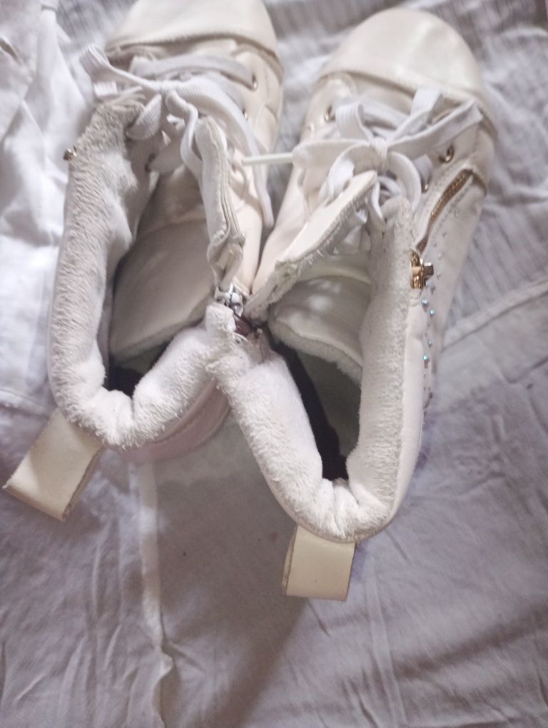 Buty damskie za kostkę