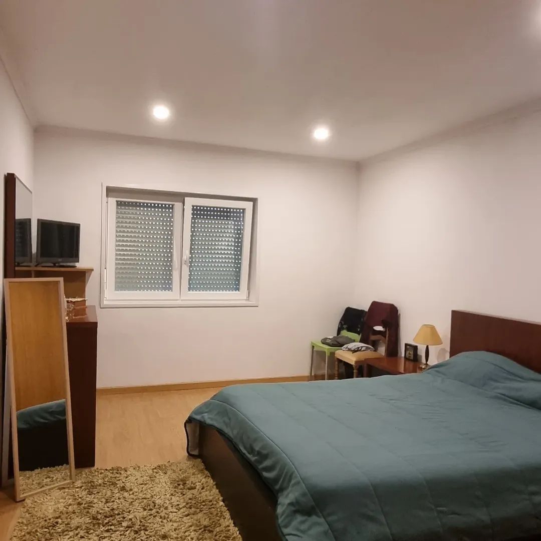 Apartamento T2 com garagem