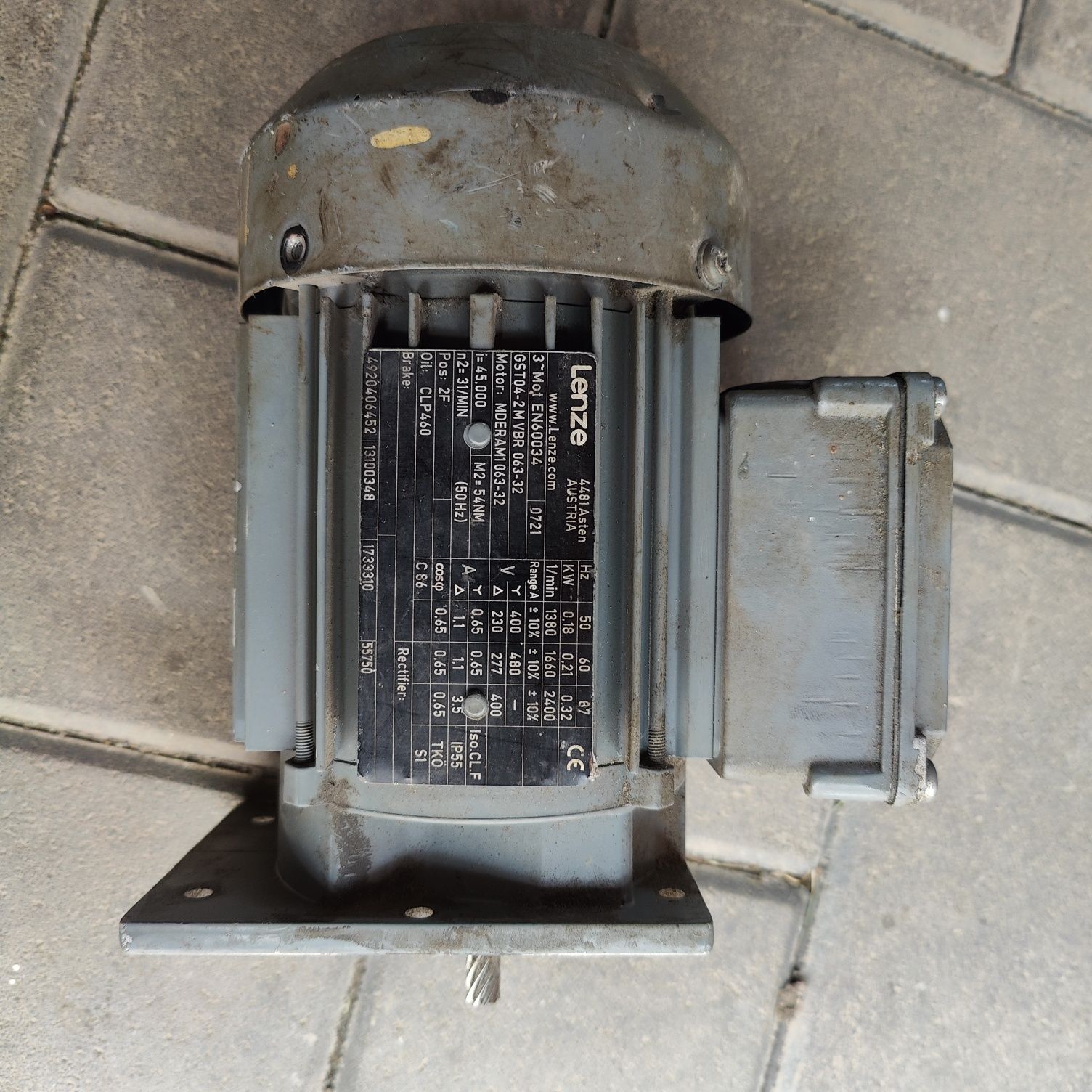 Мотор LENZE 0.18KW