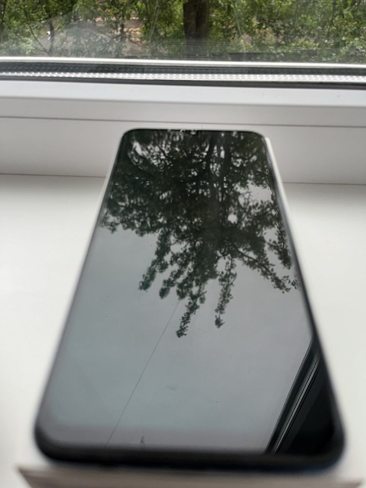 Samsung a30 4-32 gb