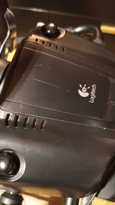 Zestaw Logitech G27. Bardzo dobry stan + Mocowanie na gruby blat