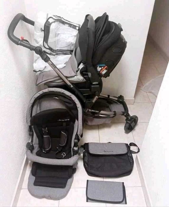 Carrinho trio epic matrix..em excelente estado.