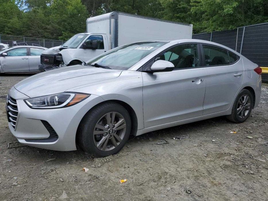 Цілий автомобіль із США Hyundai Elantra SEL 2018