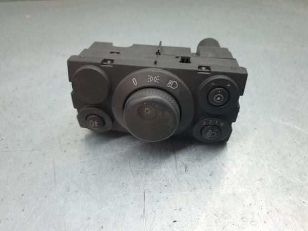 Botão / interruptor de luzes OPEL Astra H Hatchback (L48)