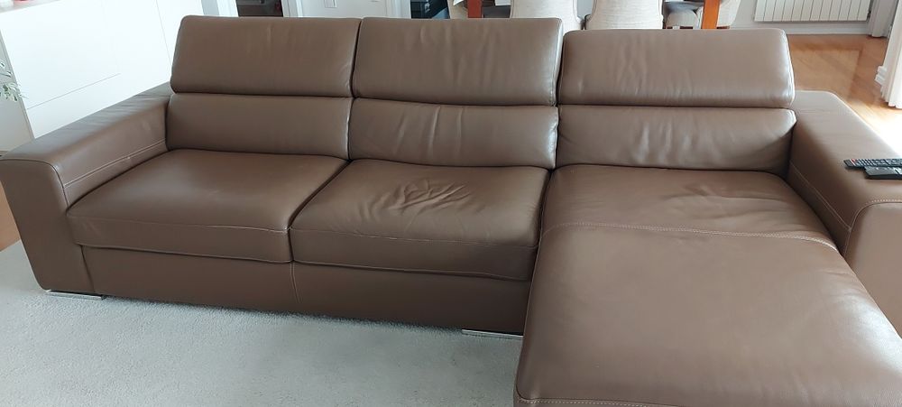 Sofa chateau d'Ax Pele