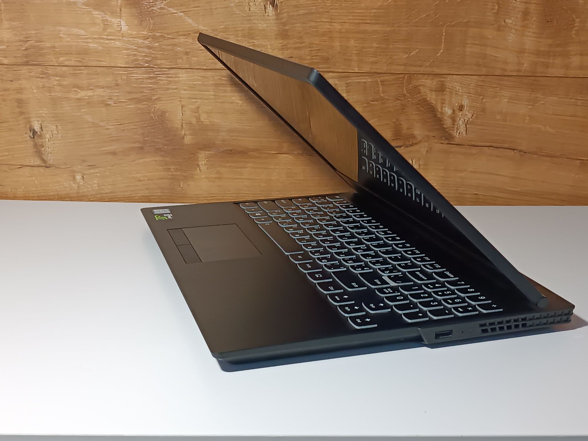 Ігровий Lenovo Legion 15.6"FHD ips/Core i5/16 ОЗП/SSD+HDD/4 Gb GeForce